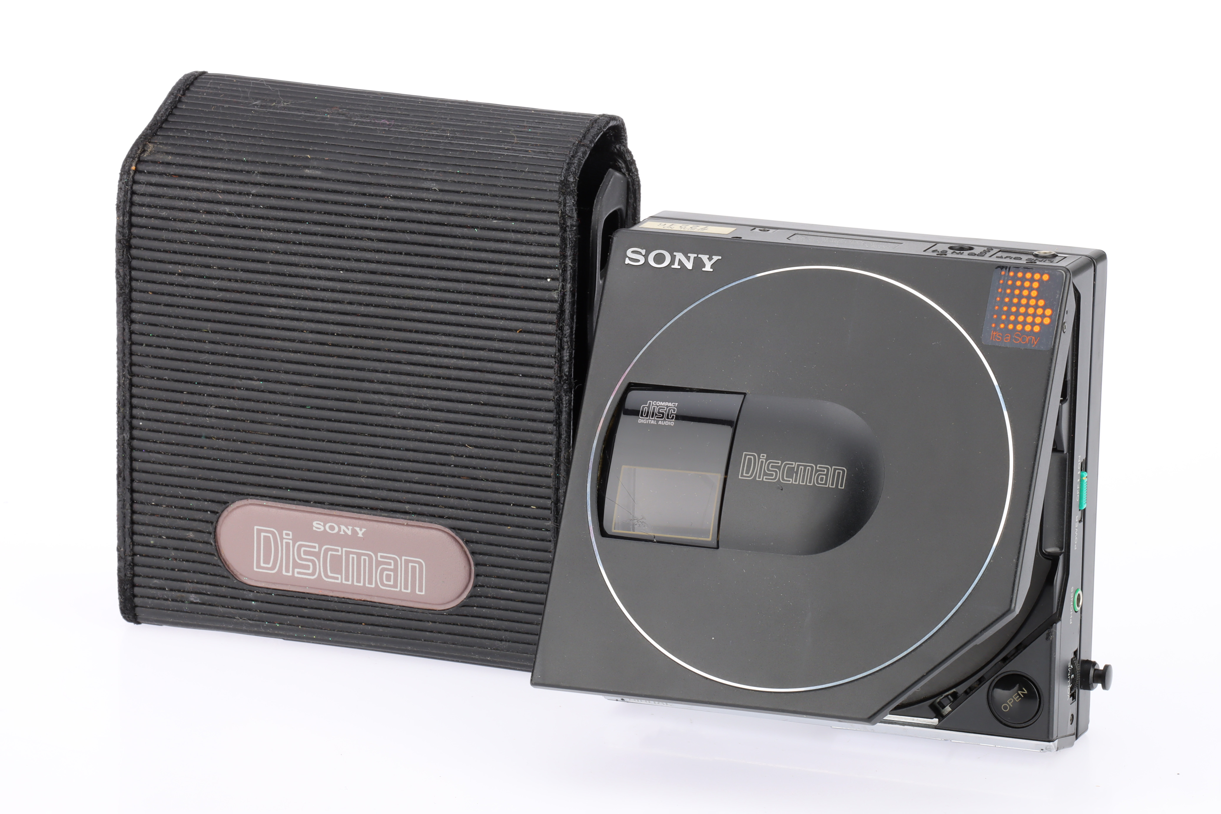 Lot 906 - A Sony D50 Mk II Discman Compact CD Player,