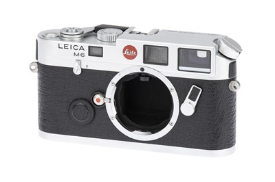 Lot 39 - A Leica M6 Rangefinder Camera