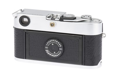Lot 39 - A Leica M6 Rangefinder Camera