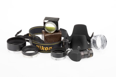 Lot 627 - A Selection of Canon Nikon Itens