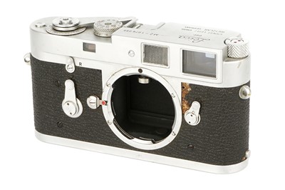 Lot 181 - A Leica M2 Rangefinder Body