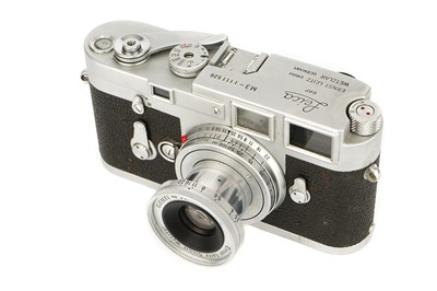 Lot 182 - A Leica M3 Rangefinder Camera