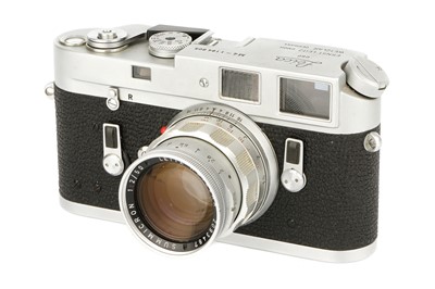 Lot 184 - A Leica M4 Rangefinder Camera