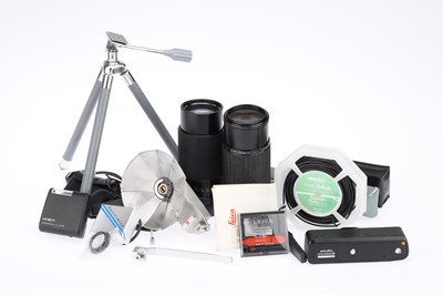 Lot 577 - A Mixed Selection of Camera Accessories