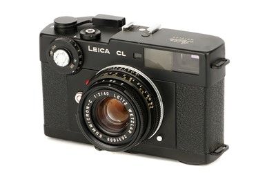 Lot 188 - A Leica CL Rangefinder Camera
