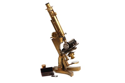 Lot 19 - An Unusual Petrological Microscope By R & J Beck