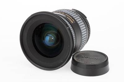 Lot 29 - A Group of Nikon AF Nikkor Lenses