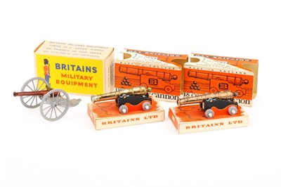 Lot 1289 - Britains boxed post WW2 guns comprising sets 2152 Waterloo 1815 British Artillery and 9721 (2) 18th Century Cannon