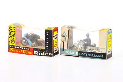 Lot 953 - Britains motorcycles in individual 1st type boxes comprising 9696 Speed Twin and 9697 Police Patrolma