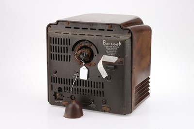 Lot 495 - Bush TV22 Television Receiver - 'Walnut' Bakelite Case