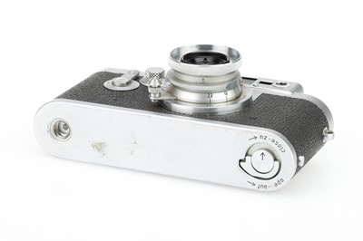 Lot 2 - A Leica IIIg 35mm Rangefinder Camera