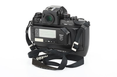 Lot 32 - A Nikon F4 35mm SLR Camera
