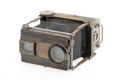 Lot 144 - A Gaumont Paris Block Notes Camera