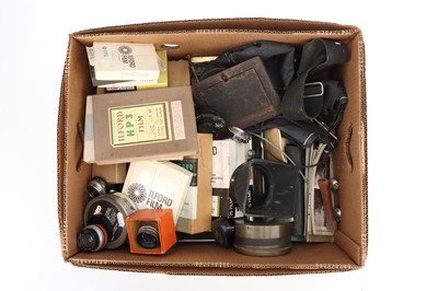 Lot 257 - A Mixed Selection of Camera Accessories