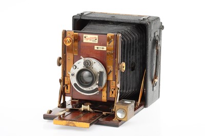 Lot 209 - A Sanderson Deluxe Folding Camera