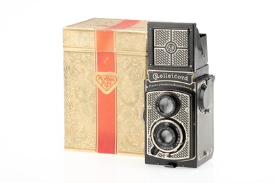 Lot 95 - A Rollei Rolleicord I Art Deco Medium Format TLR Camera