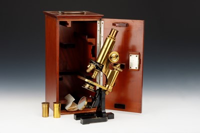 Lot 98 - Carl Zeiss Microscope With Provenance