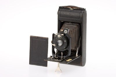 Lot 166 - An Early Folding Plate and Roll Film Camera