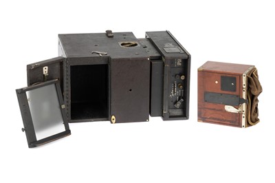 Lot 202 - A Newman & Guardia Twin Lens Reflex Camera
