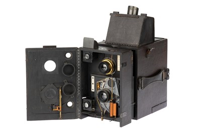 Lot 202 - A Newman & Guardia Twin Lens Reflex Camera