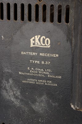 Lot 516 - An Ekco Battery Receiver Type B.37 Valve Radio