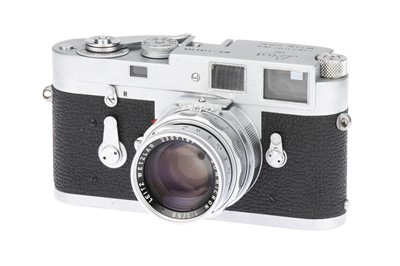 Lot 33 - A Leica M2 KS-15 (4) Rangefinder Camera Outfit