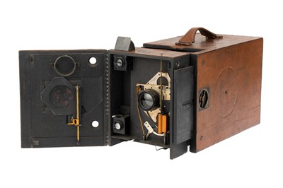 Lot 200 - A Newman & Guardia 6½x4 ¾ Special B 'Pigskin' Camera