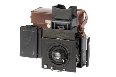 Lot 163 - A Zeiss Ikon Miroflex A 859/3 Medium Format SLR Camera