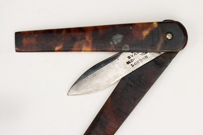 Lot 74 - A Fine Shagreen Cased Set of Fleams