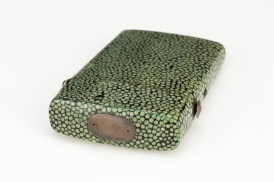 Lot 74 - A Fine Shagreen Cased Set of Fleams