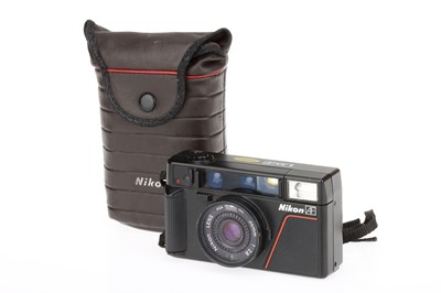 Lot 48 - A Nikon L35 AF 35mm Compact Camera