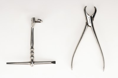 Lot 42 - Dental Instruments