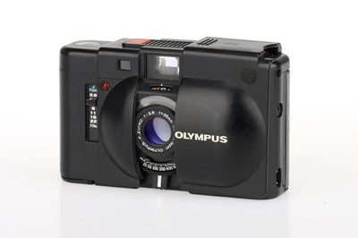 Lot 168 - An Olympus XA 35mm Rangefinder Camera