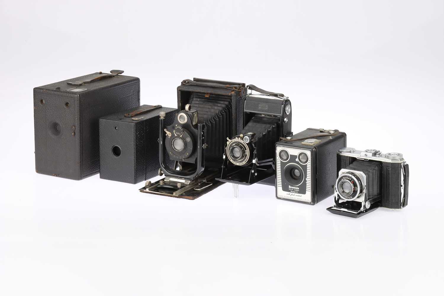 Lot 307 - A Selection of Box Type Cameras,