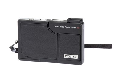 Lot 113 - A Contax SL300R T* Digital Compact Camera,