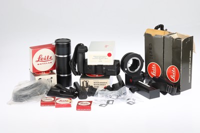 Lot 61 - A Selection of Leica R Camera Accessories