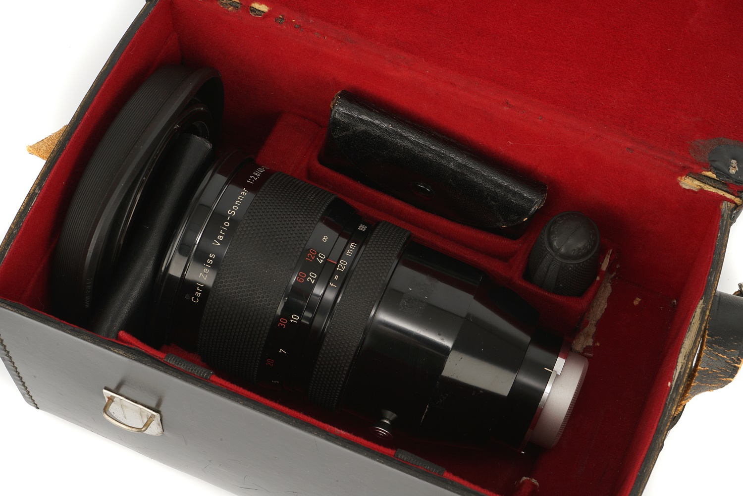 Lot 654 - A Carl Zeiss Sonnar f/4 250mm Camera Lens Lot 654 - A Carl Zeiss Sonnar f/4 250mm Camera Lens