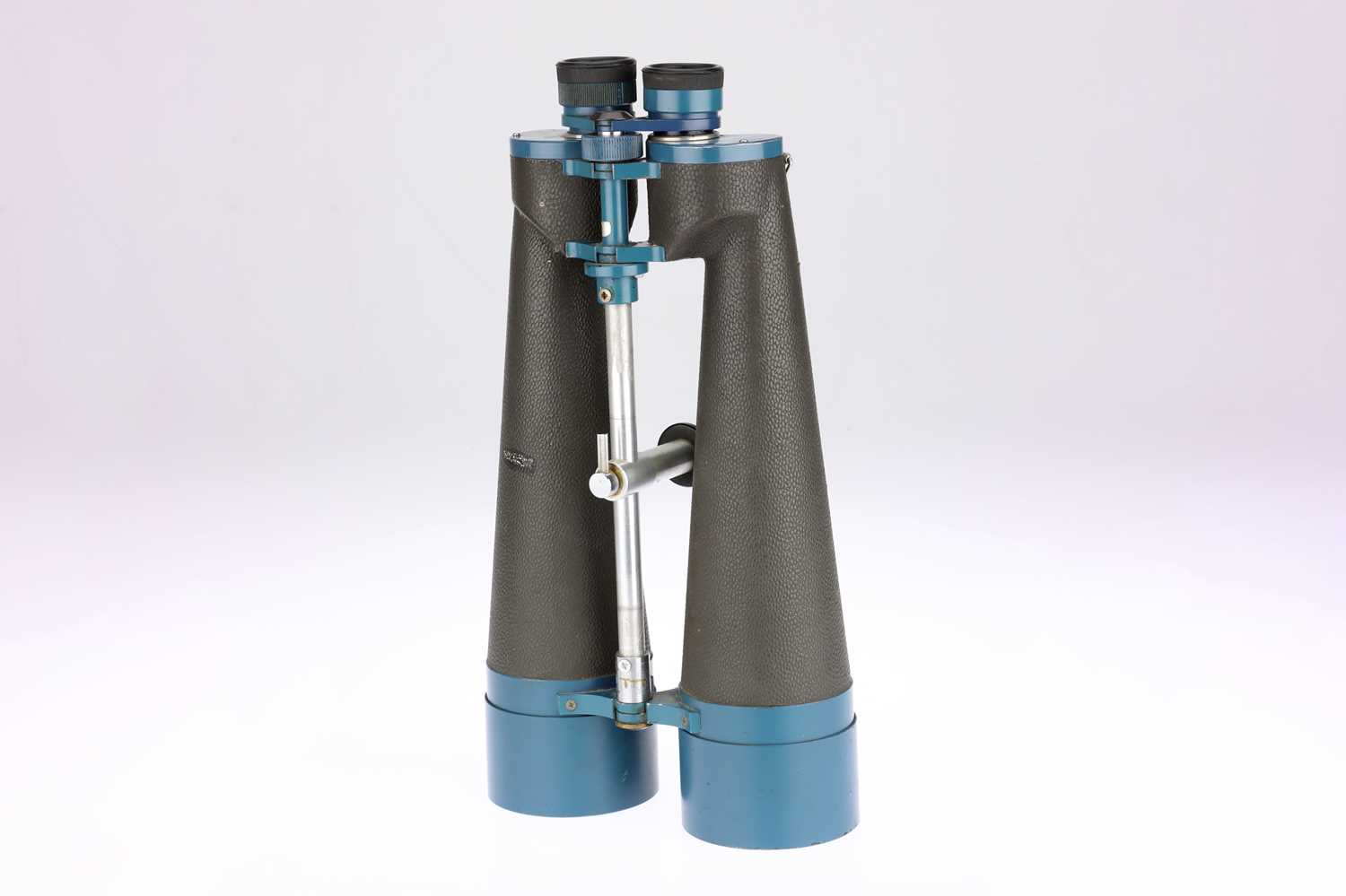 Lot 776 - A Pair of Swift Observation 20x80 Binoculars