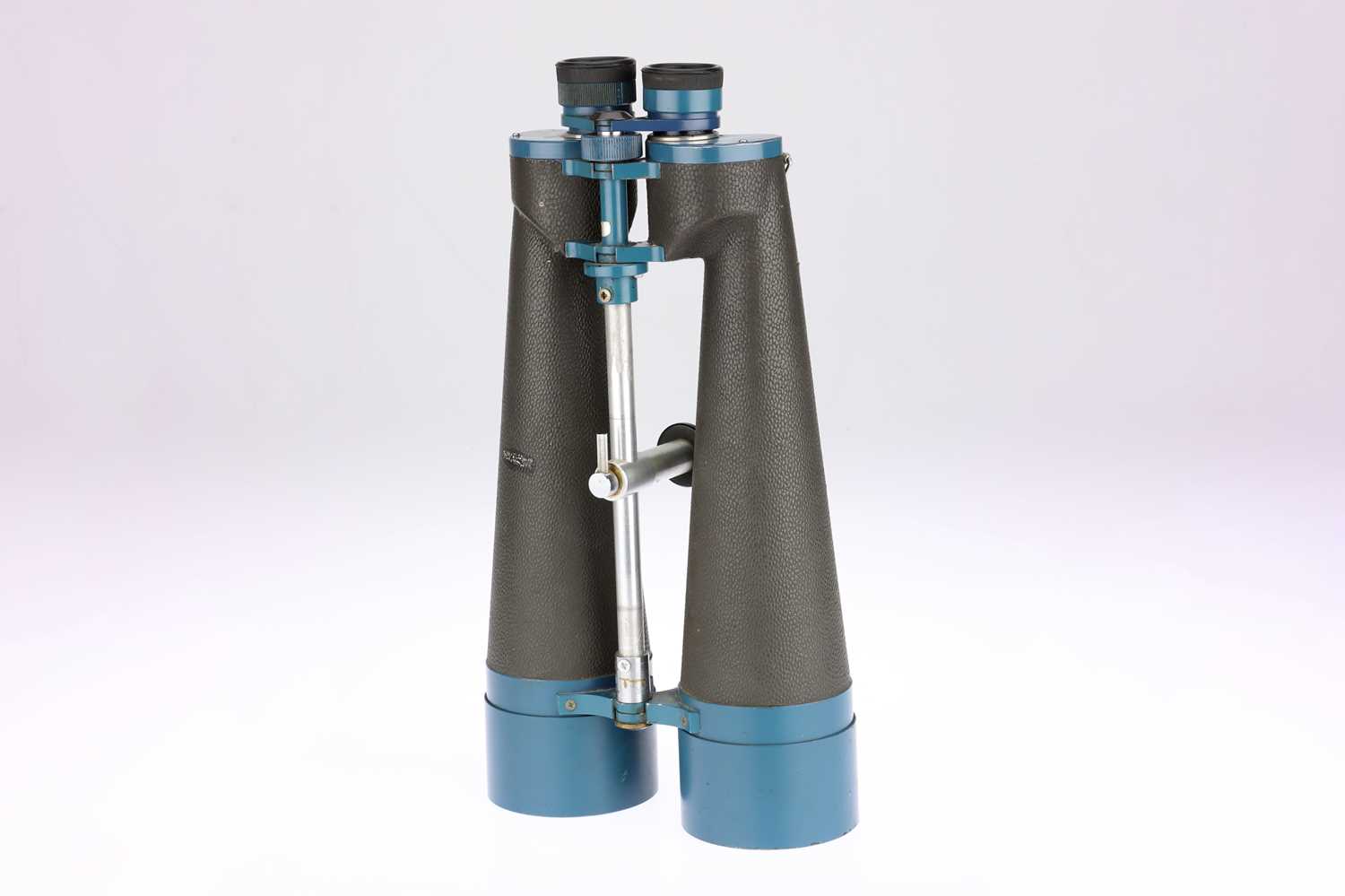 Lot 634 A Pair Of Swift Observation 20x80 Binoculars lot-634-a-pair-of-swift-observation-20x80-binoculars