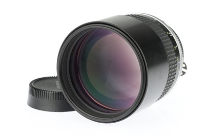 Lot 153 - A Nikon Ais Nikkor f/2 135mm Lens