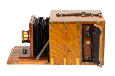 Lot 270 - An Unusual & Interesting Quarter Plate Detective / Folding Camera