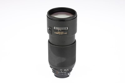 Lot 120 - A Nikon AF Nikkor ED D f/2.8 80-200mm Lens