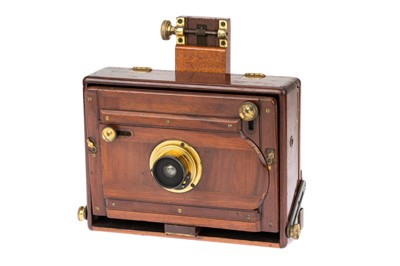 Lot 260 - A W. W. Rouch & Co. Patent Half Plate Mahogany Transitional Camera