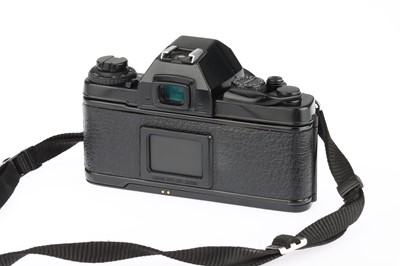 Lot 250 - A Pentax LX 35mm SLR Camera