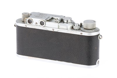 Lot 8 - A Leica IIIa Rangefinder Camera