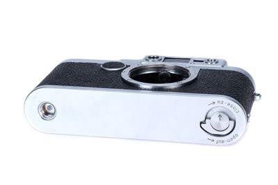 Lot 23 - A Leica IIg Rangefinder Camera
