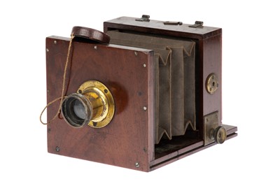 Lot 275 - A Complete Quarter-Plate Mahogany & Brass Camera Outfit