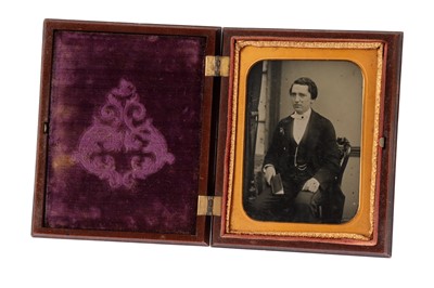 Lot 45 - 4 Ambrotypes in Union Cases