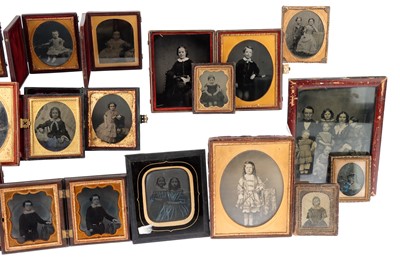 Lot 34 - Large Collection of Ambrotypes of Children