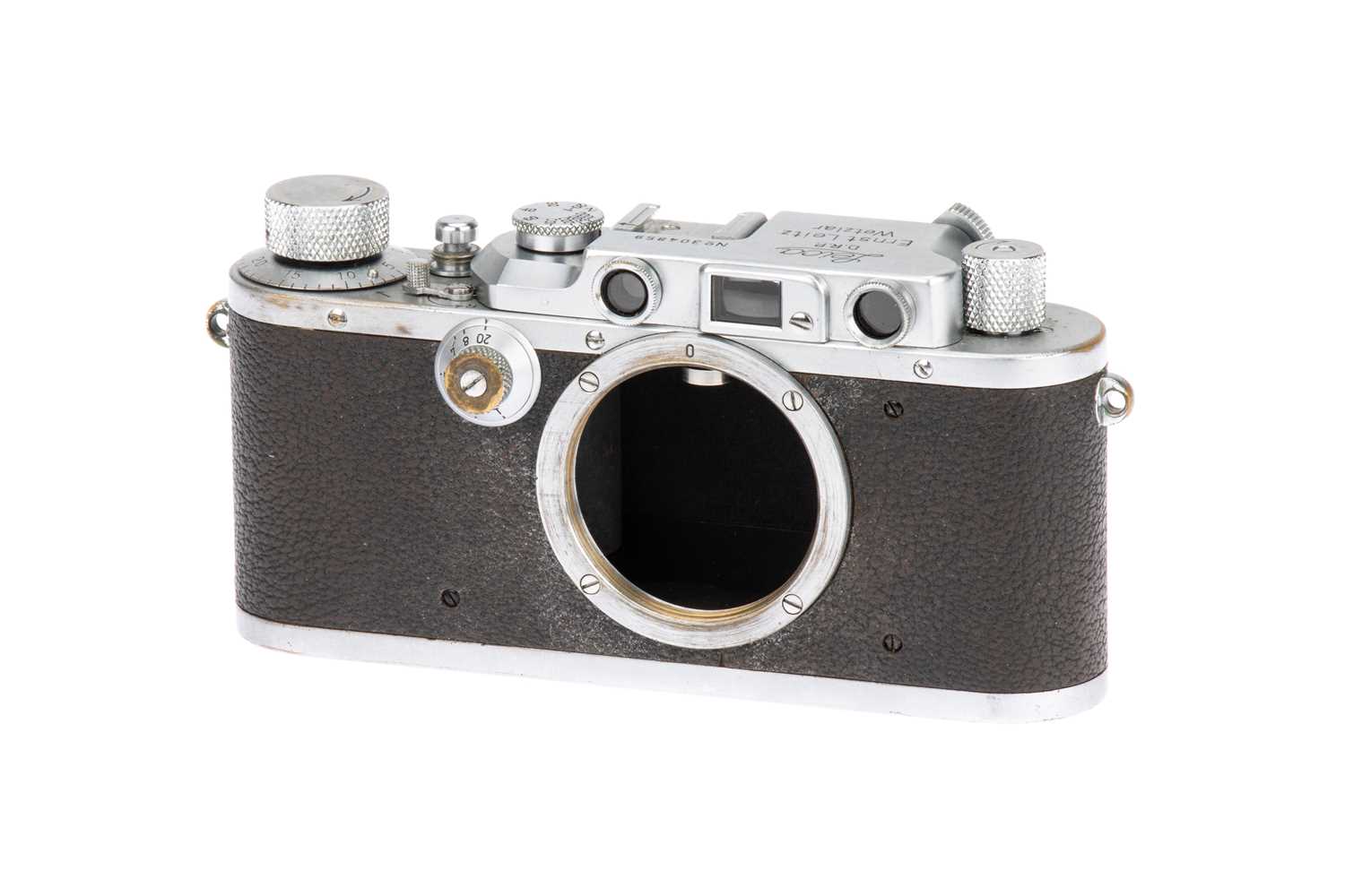 Lot 10 - A Leica IIIa 35mm Rangefinder Camera Body